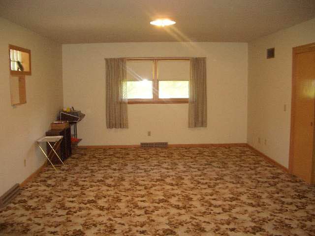 121 W Peter, Wichita, KS 67215