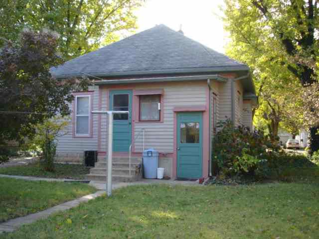 118 SW 4th, Newton, KS 67114
