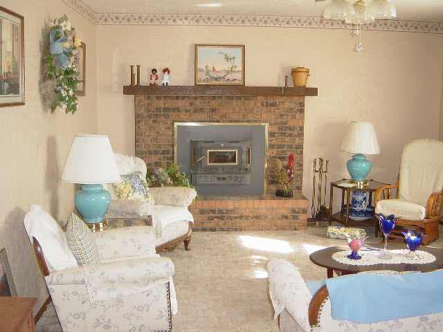 1105 Edgewood, Wellington, KS 67152
