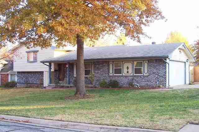 1000 Wedgewood Ct, Derby, KS 67037