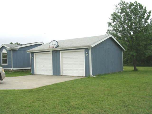 905 Myrtle St, Newton, KS 67114