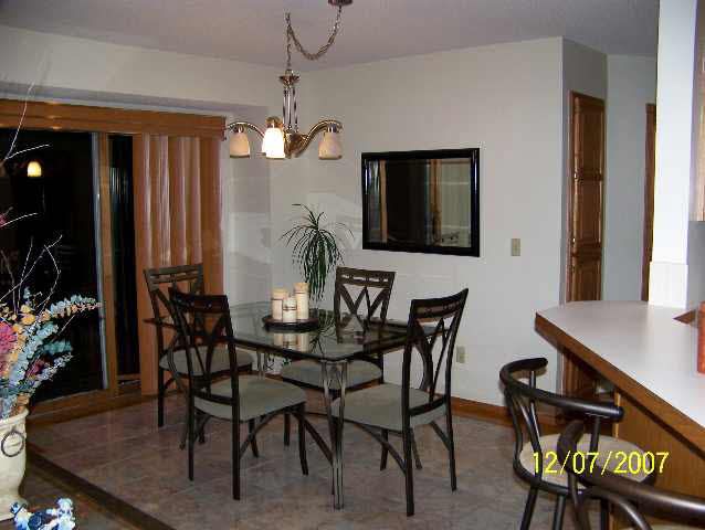 5140 E Willow Point Rd, Bel Aire, KS 67220