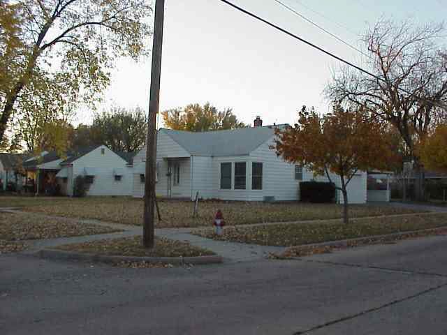 2240 E Rivera, Wichita, KS 67211