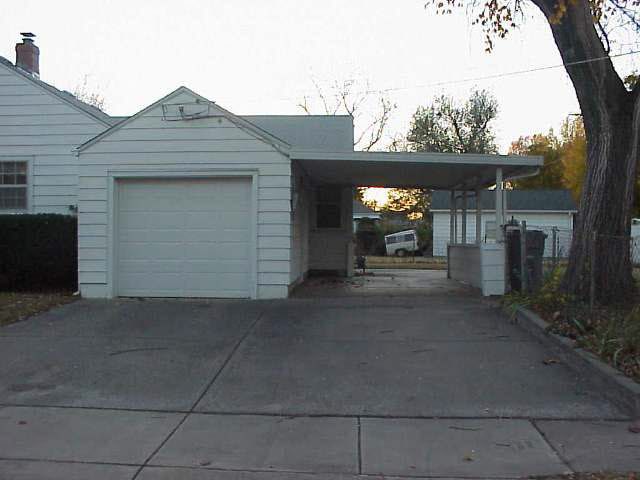 2240 E Rivera, Wichita, KS 67211