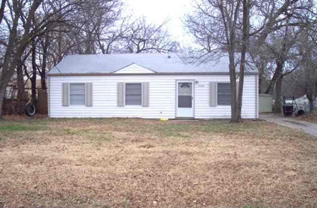 1525 E Evanston, Park City, KS 67219