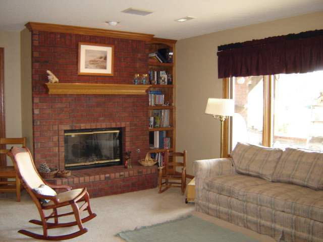 645 Glendevon Ct, Andover, KS 67002