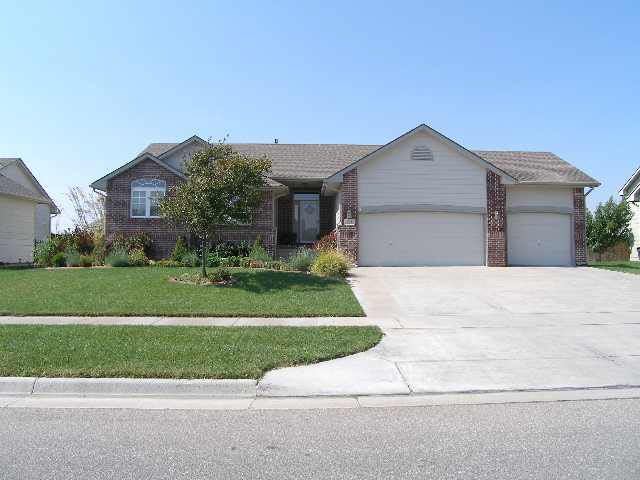 233 S Onewood, Andover, KS 67002