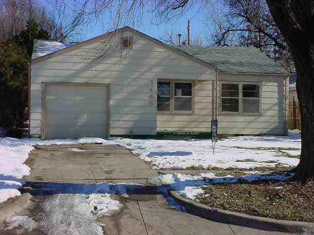 1446 N Pinecrest, Wichita, KS 67208