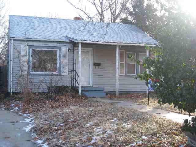 720 S Pinecrest, Wichita, KS 67218