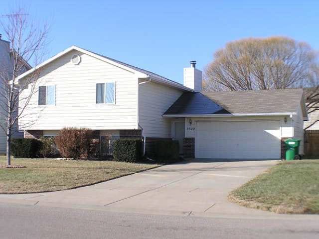 2325 S Fieldcrest, Wichita, KS 67209