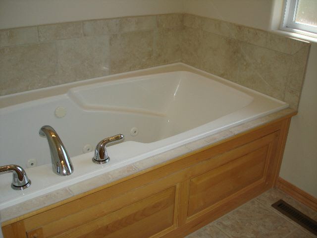 150 N Redbud, Valley Center, KS 67147