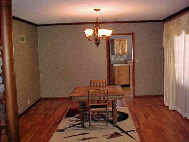 1200 S Pine St, Newton, KS 67114