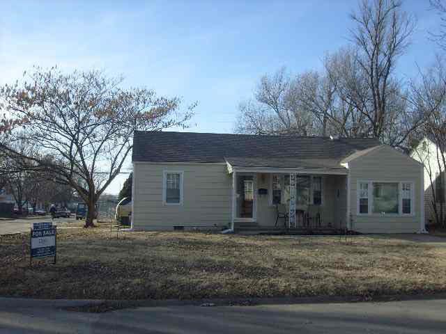 1701 Robbins, Augusta, KS 67010