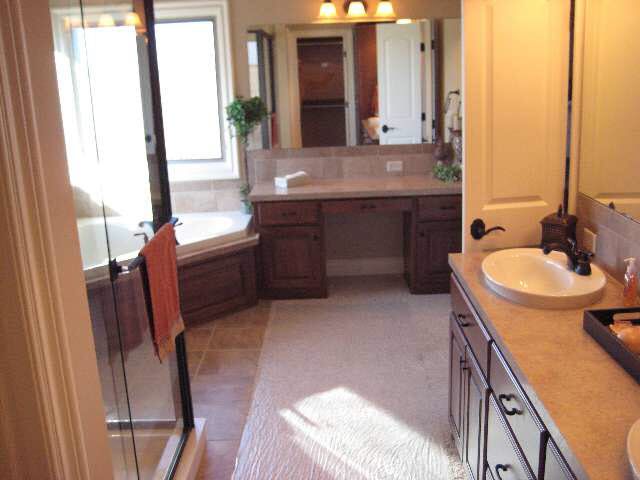 3010 Bayview, Wichita, KS 67204