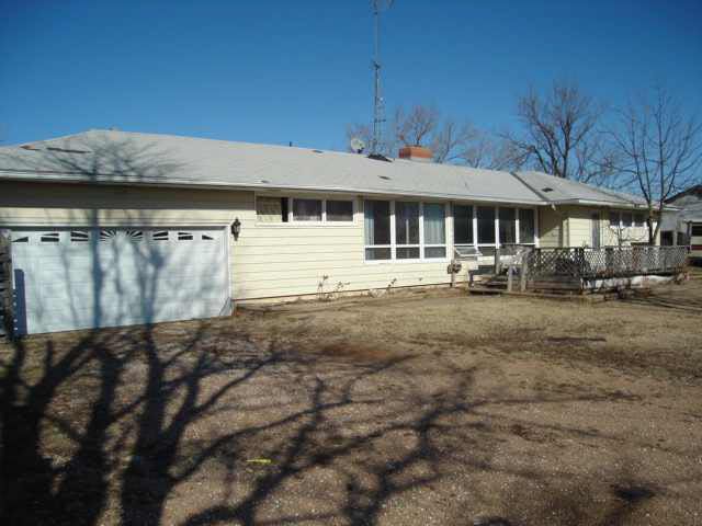 302 SE 48th, Newton, KS 67114