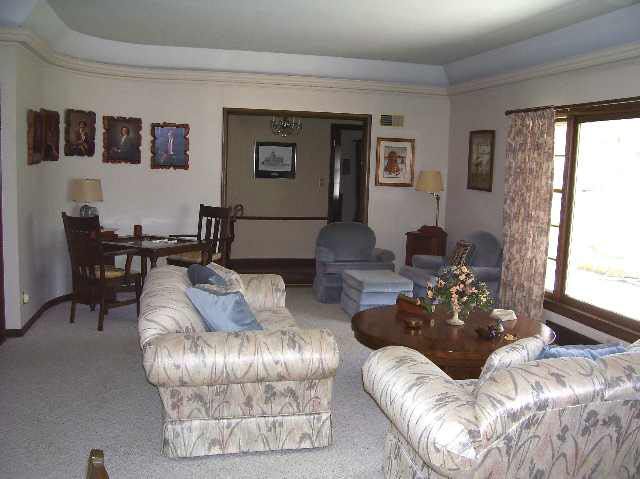 4 E English, Wichita, KS 67207
