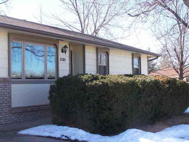1105 Trinity Dr, Newton, KS 67114