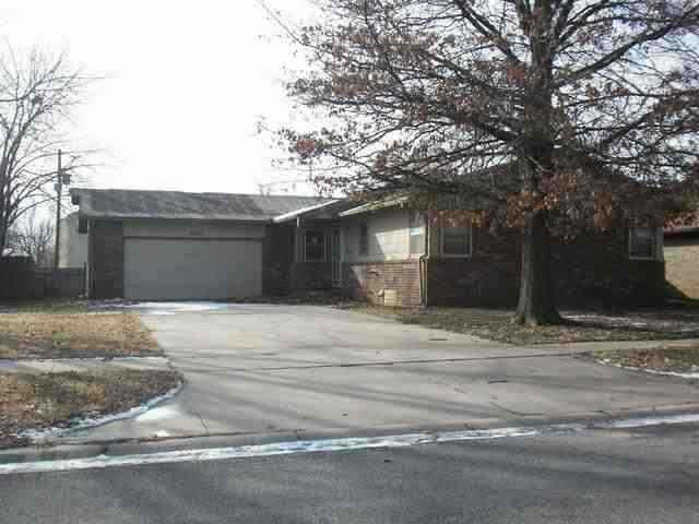 8209 E Boston, Wichita, KS 67207