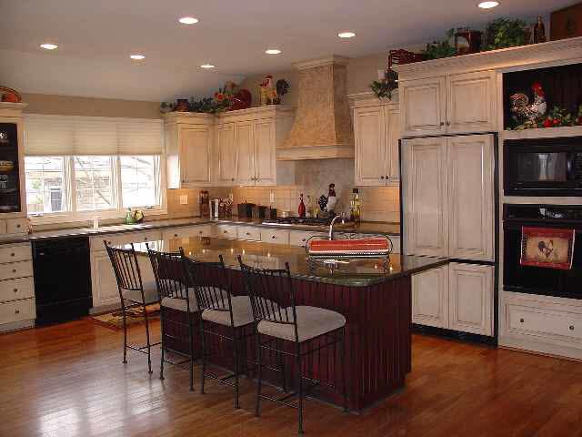 731 E Whitetail Dr, Belle Plaine, KS 67013