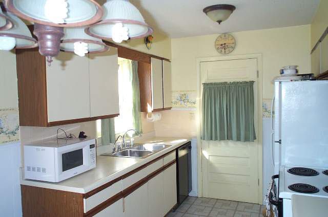 121 German, Haysville, KS 67060