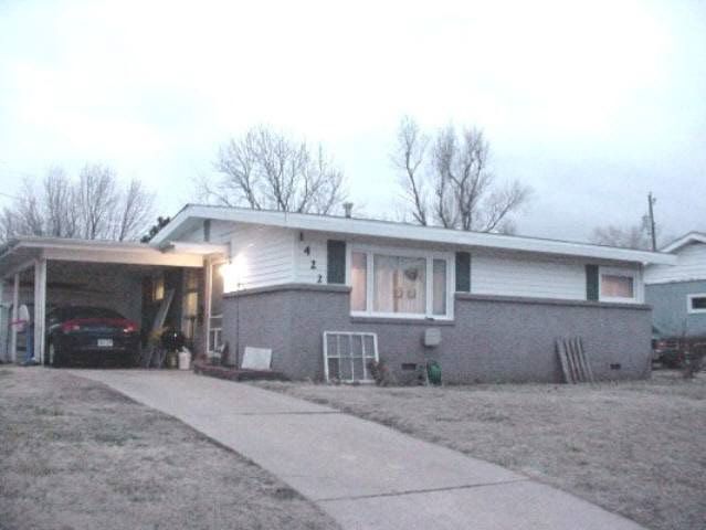 1422 E Cloverdale, Park City, KS 67219
