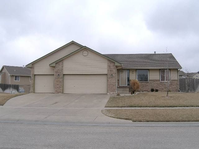 1432 S Hilltop, Derby, KS 67037