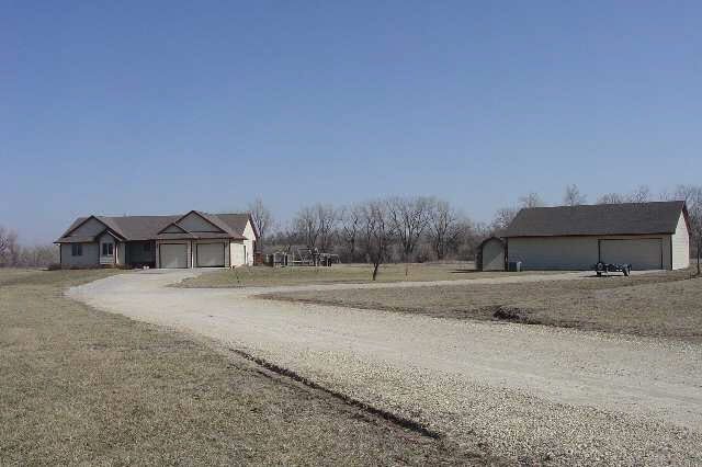 3300 E 69th St N, Valley Center, KS 67147