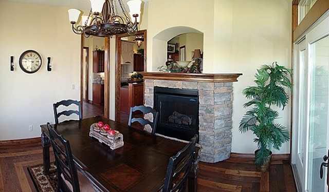 6903 Central Park Ave, Bel Aire, KS 67226