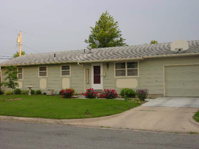 501 E 4th, Valley Center, KS 67147