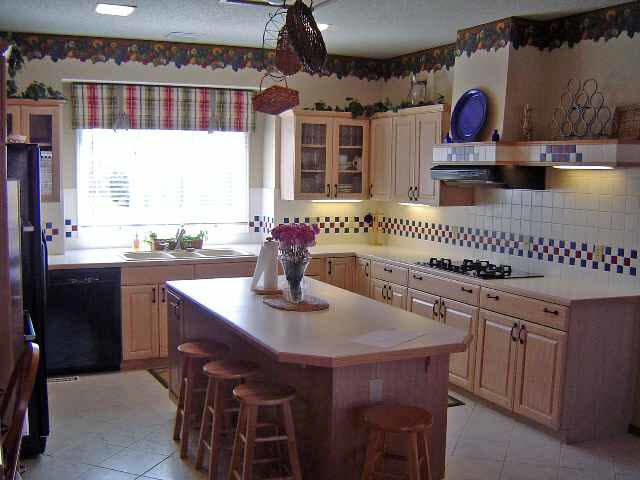 7702 E Oneida, Wichita, KS 67206