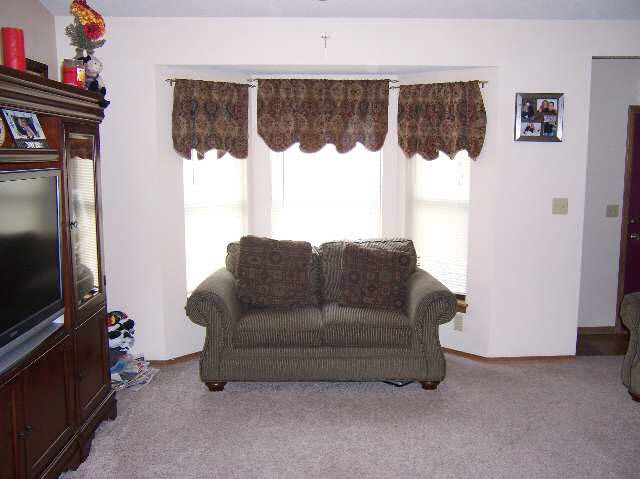 252 W Hunter, Derby, KS 67037