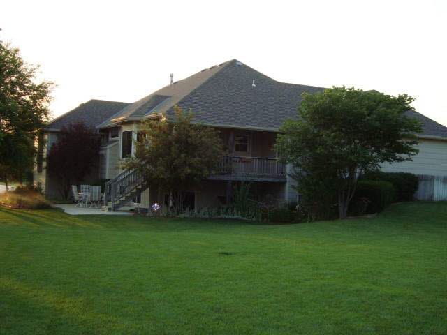 1656 Crest Ct, Andover, KS 67002