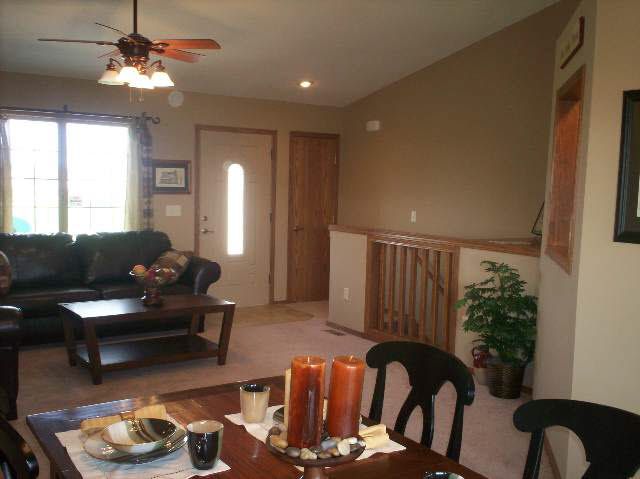1019 Moss Wood, Derby, KS 67037