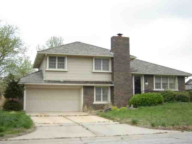 8616 E Arthur Cir, Wichita, KS 67207