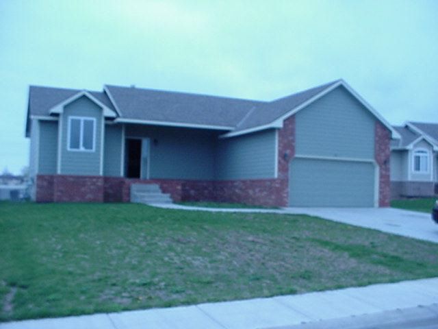 201 Stone Path St, Derby, KS 67037