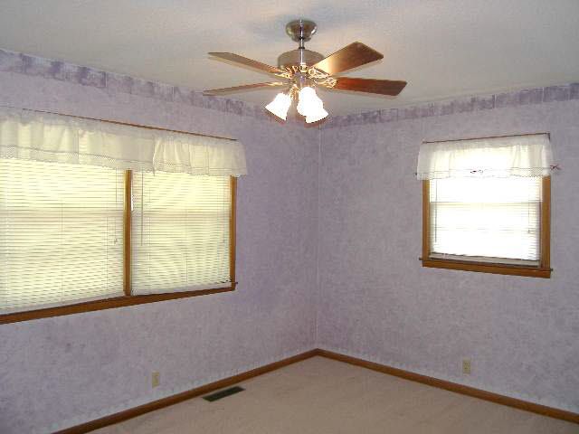 321 W 7th, Haysville, KS 67060