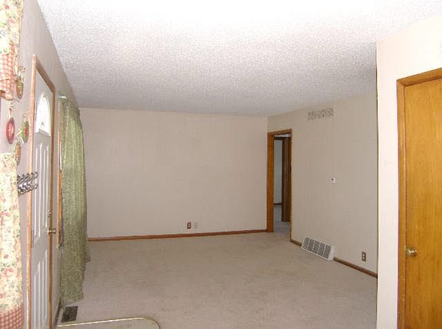 321 W 7th, Haysville, KS 67060