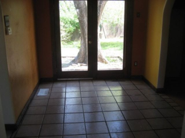 608 North Ct, Wichita, KS 67204