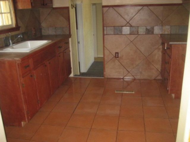 608 North Ct, Wichita, KS 67204