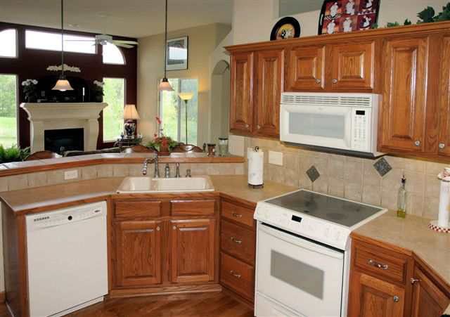 602 Point Cir, Andover, KS 67002