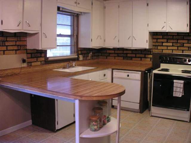 2215 S Walnut St, Wichita, KS 67213