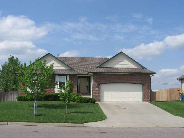 10604 E Mainsgate, Wichita, KS 67226
