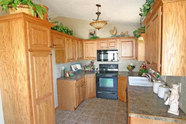 206 Harmony Cir, Rose Hill, KS 67133