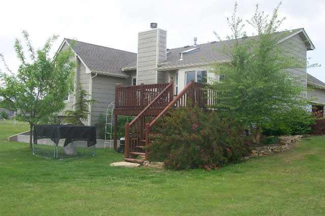 919 Crestview Rd, Wellington, KS 67152