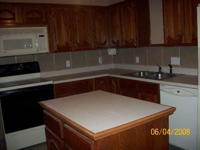657 S Crestway, Wichita, KS 67218