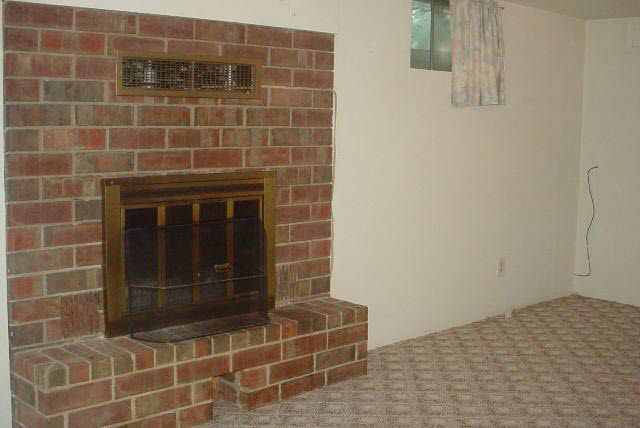 1105 E Broadway, Newton, KS 67114