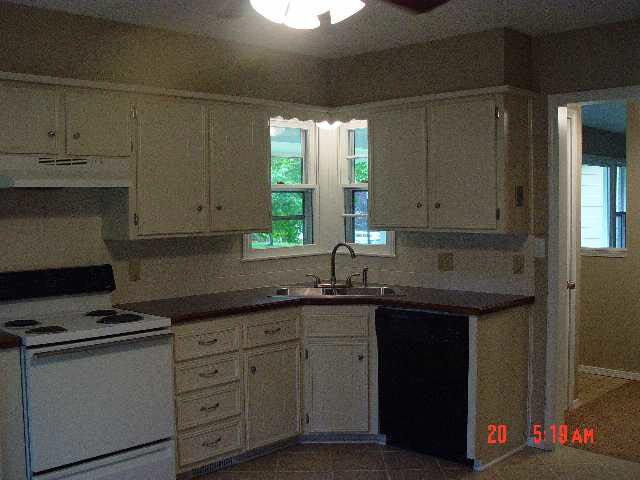 211 W Pioneer, Mulvane, KS 67110