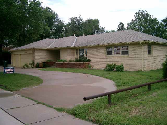 3304 S Seneca, Wichita, KS 67217