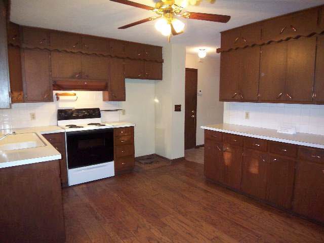 501 E 4th St, Goddard, KS 67052