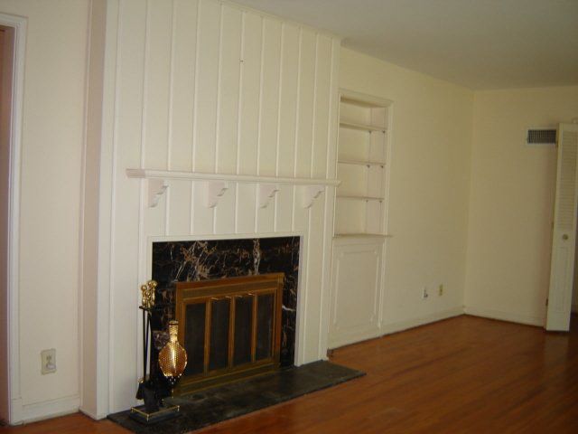 6 Peach Tree, Eastborough, KS 67207